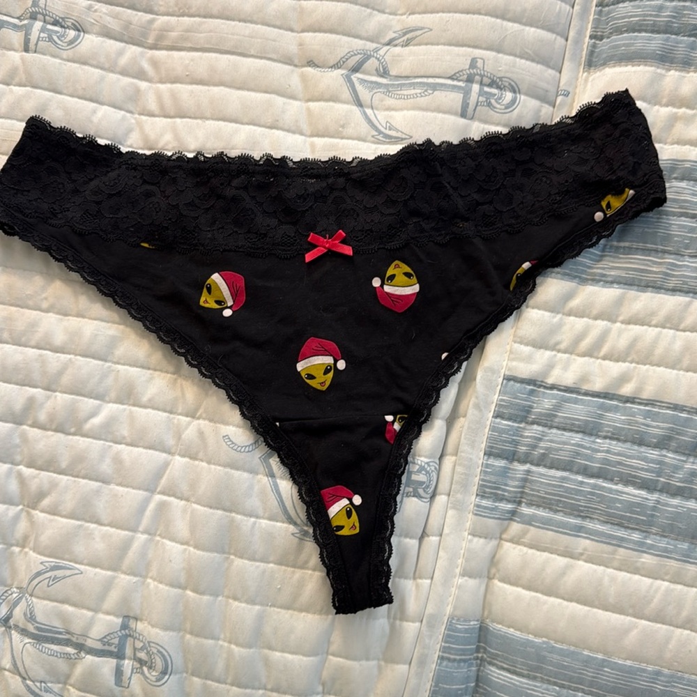 NWOT Alien Thong Torrid 2
